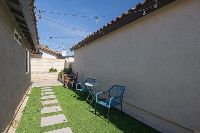 view of yard featuring fence