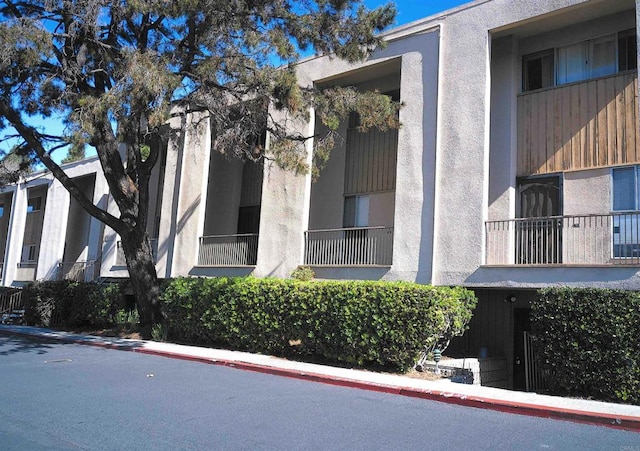 Listing photo 2 for 5700 Baltimore Dr Unit 88, La Mesa CA 91942