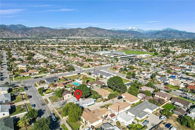 bird's eye view featuring a residential view and a mountain view