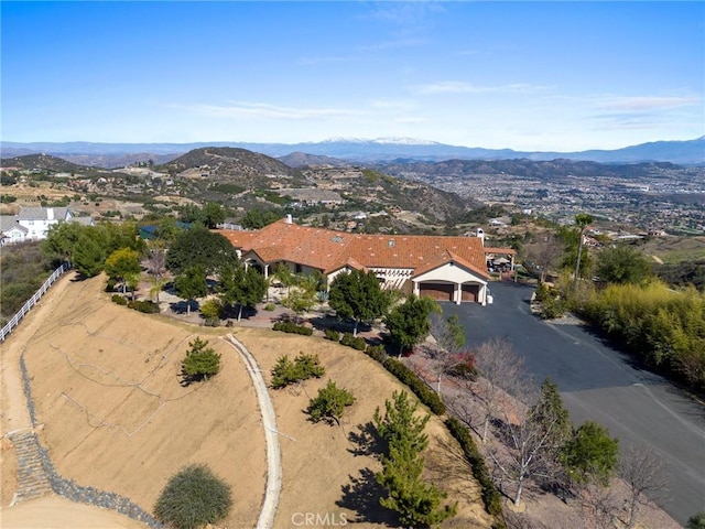 bird's eye view featuring a mountain view