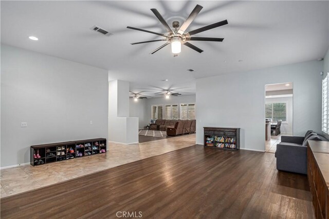 40467 Tiger Way, Palmdale, CA 93551 - living area with a ceiling fan, visible vents, wood finished floors, baseboards, and recessed lighting