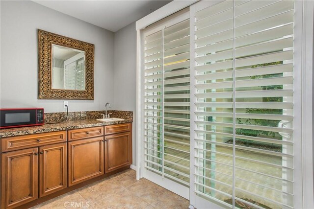 60310 Desert Rose Dr, La Quinta, CA 92253 - bathroom with tile patterned floors and vanity