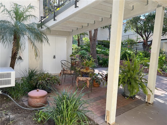 4018 Calle Sonora Este Unit C, Laguna Woods, CA 92637 - view of patio with a balcony