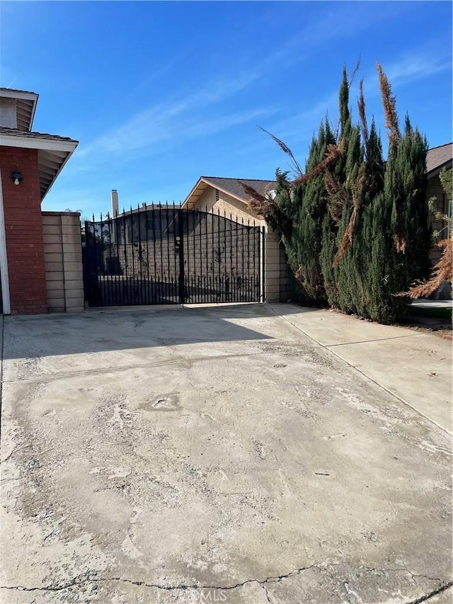 3570 Gettysburg Dr, Riverside, CA 92503 - view of gate