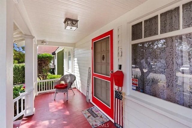 property entrance with a porch