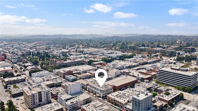 drone / aerial view with a view of city