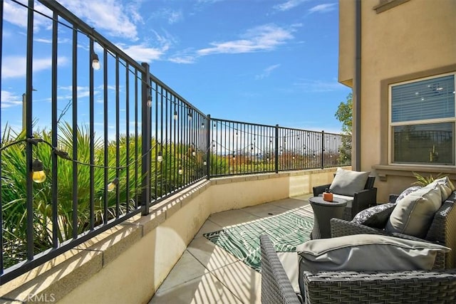 balcony with a sunroom