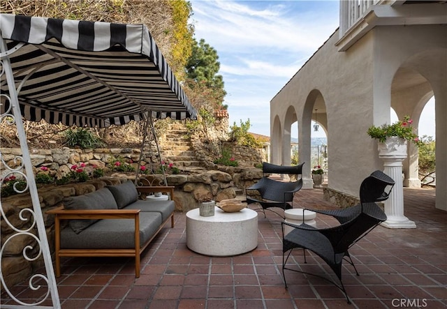 view of patio / terrace featuring outdoor lounge area