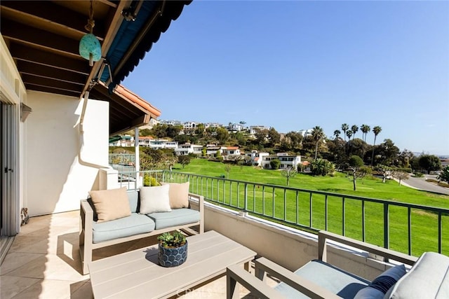 balcony featuring an outdoor hangout area