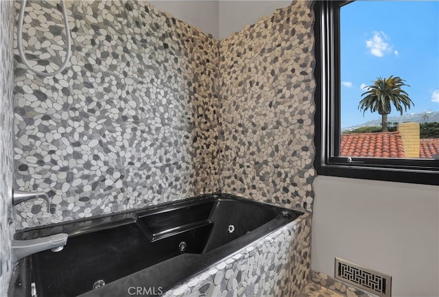 205 Esplanade, San Clemente, CA 92672 - bathroom with visible vents and a jetted tub