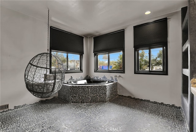 205 Esplanade, San Clemente, CA 92672 - bathroom with a bathtub