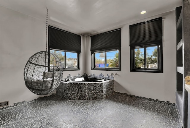 205 Esplanade, San Clemente, CA 92672 - bathroom with tiled bath