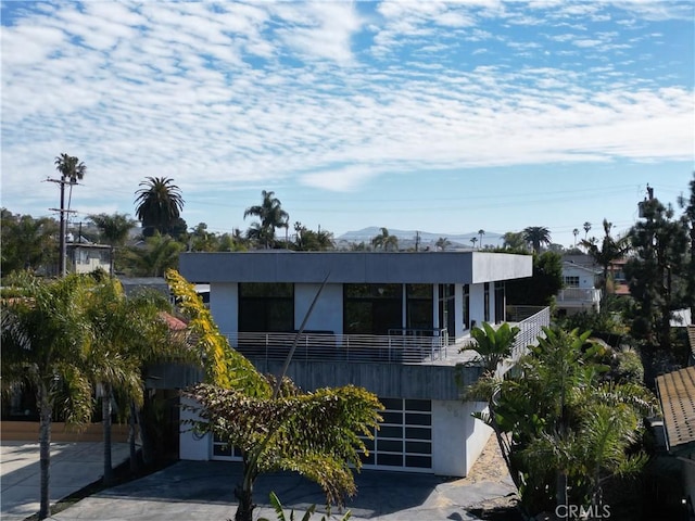 205 Esplanade, San Clemente, CA 92672 - view of front of property with stucco siding and a balcony