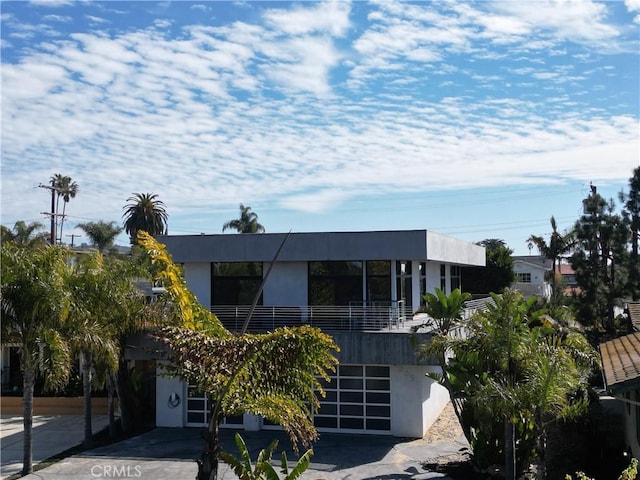 205 Esplanade, San Clemente, CA 92672 - view of front of property with stucco siding and a balcony