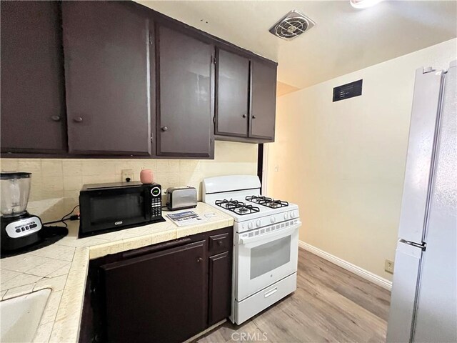 1598 W Wesley Pl, Hemet, CA 92543 - photo 16