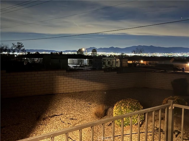 view of yard with a mountain view