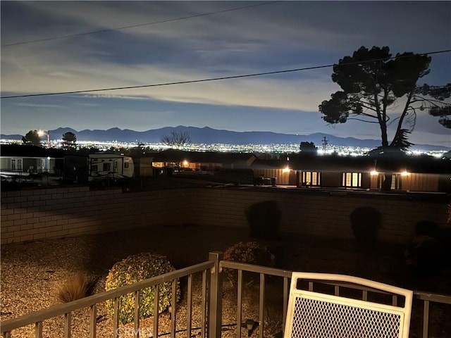 water view featuring a mountain view