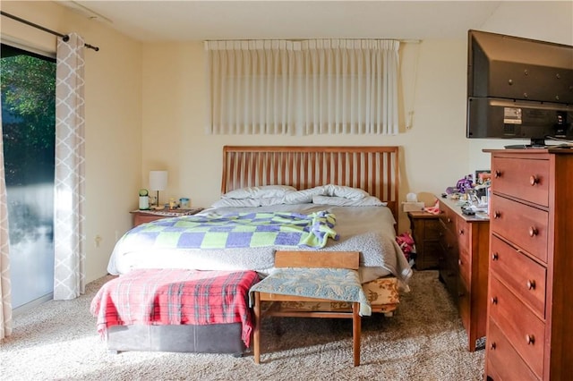 bedroom featuring carpet floors