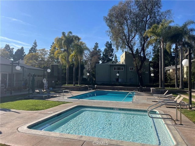 5001 Stoney Creek Rd Unit 356, Culver City, CA 90230 - community pool with a patio