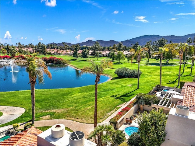 232 Kavenish Dr W, Rancho Mirage, CA 92270 - surrounding community with a water and mountain view and a yard