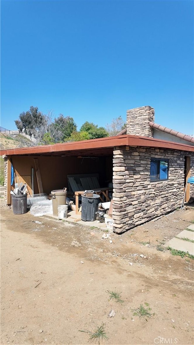 view of outbuilding