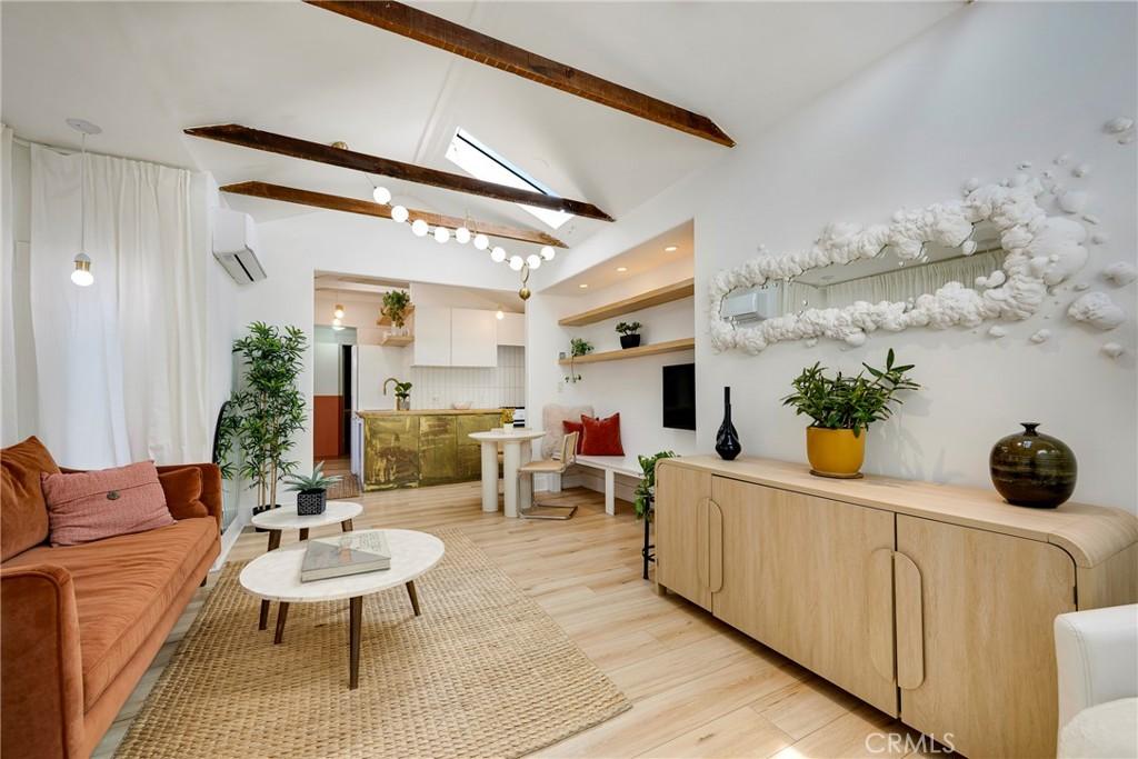 810 E 8th St, Long Beach, CA 90813 - photo 1