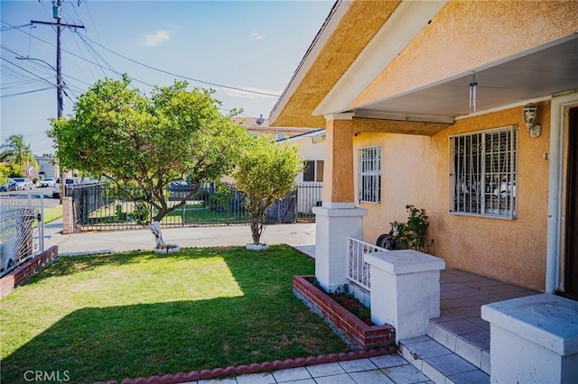 view of yard featuring a fenced front yard