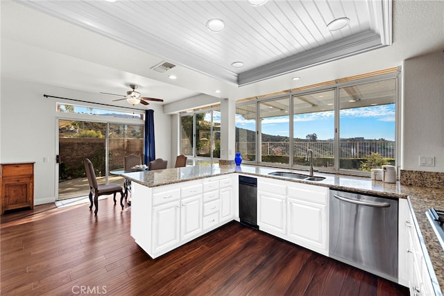 21485 Silvertree Ln, Rancho Santa Margarita, CA 92679 - photo 11