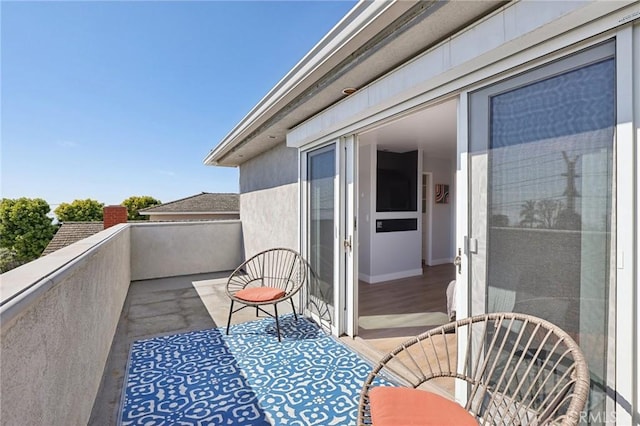 5726 Sunmist Dr, Rancho Palos Verdes, CA 90275 - view of balcony