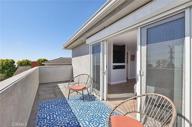 5726 Sunmist Dr, Rancho Palos Verdes, CA 90275 - view of balcony