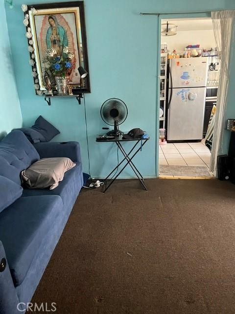 201 W Raymond St, Compton, CA 90220 - sitting room with light colored carpet