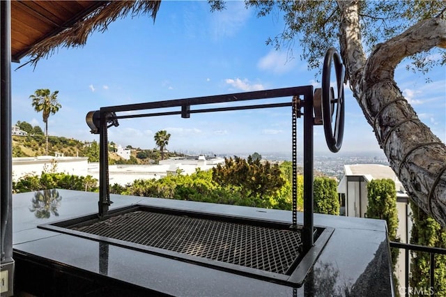 8000 Oceanus Dr, Los Angeles, CA 90046 - photo 11