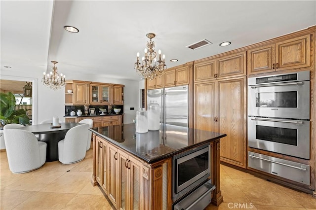 8000 Oceanus Dr, Los Angeles, CA 90046 - photo 22