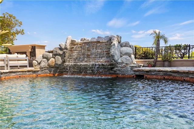 8000 Oceanus Dr, Los Angeles, CA 90046 - photo 8