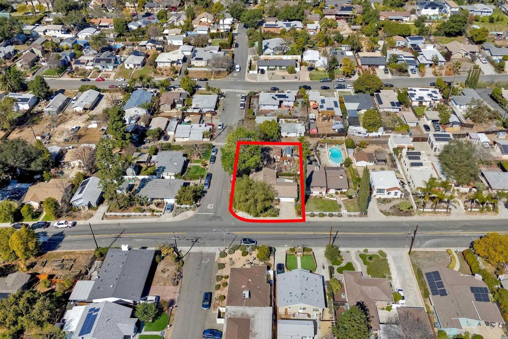 aerial view featuring a residential view