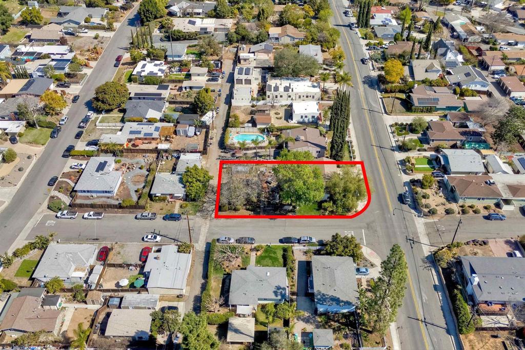 drone / aerial view featuring a residential view