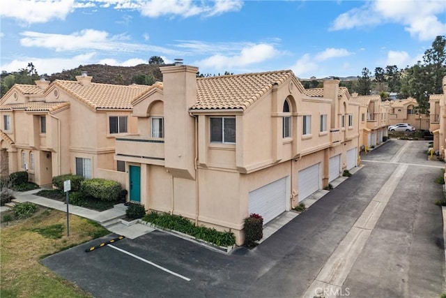 view of building exterior featuring a residential view