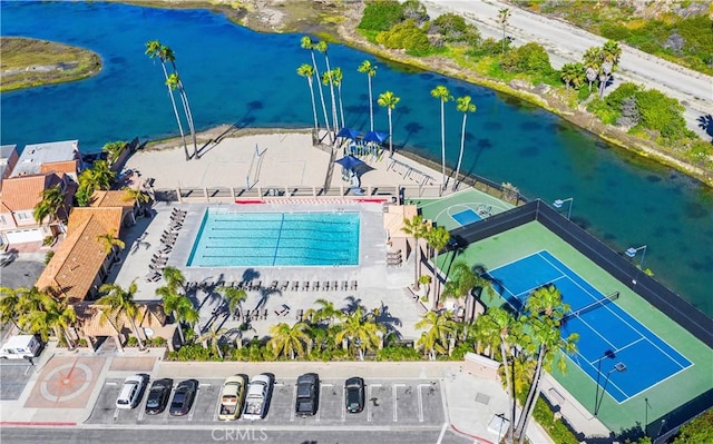 476 62nd St, Newport Beach, CA 92663 - aerial view of a large body of water and a pool area