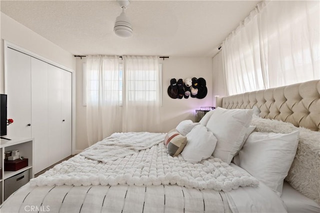 bedroom with a closet