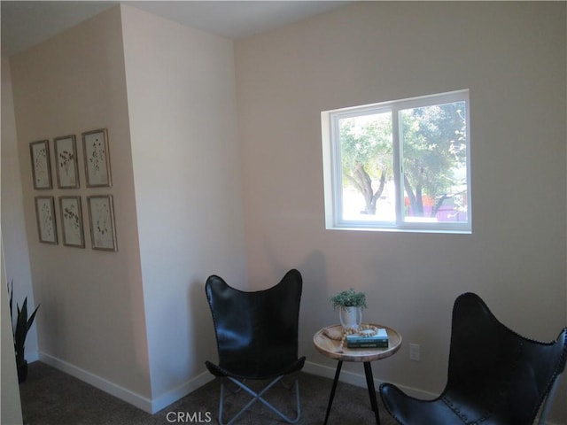 sitting room with baseboards