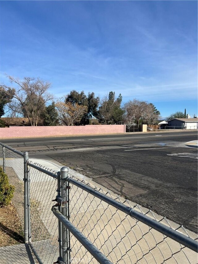 14488 Manzano Rd, Victorville, CA 92392 - photo 6