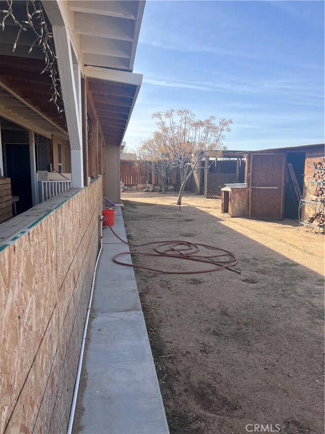 14488 Manzano Rd, Victorville, CA 92392 - photo 35