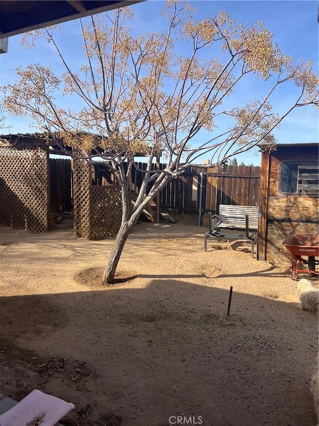 14488 Manzano Rd, Victorville, CA 92392 - photo 36