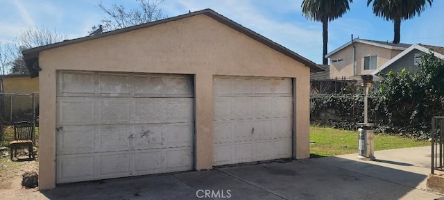 view of detached garage