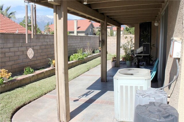 7662 Plumaria Dr, Fontana, CA 92336 - photo 8