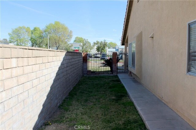 7662 Plumaria Dr, Fontana, CA 92336 - photo 13