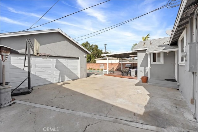 view of detached garage