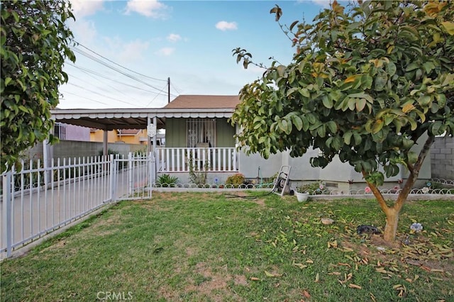 view of front of home featuring a porch, a front yard, and fence