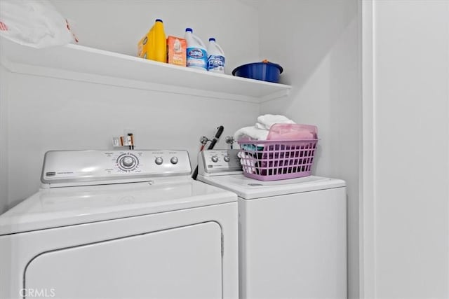 1409 Havenhurst Dr Unit 3, West Hollywood, CA 90046 - laundry room with laundry area and washer and clothes dryer