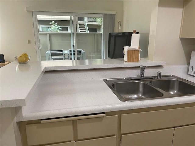 kitchen featuring a sink